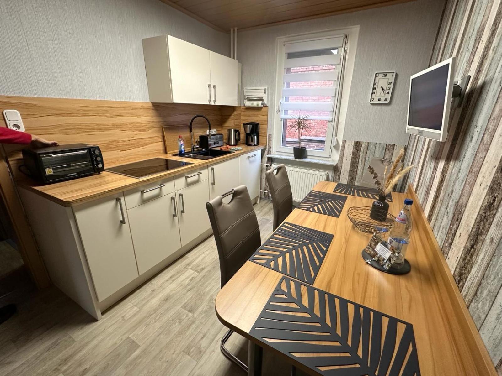 Christels Ferienwohnung 2 In Thale Mit Ueberdachter Terrasse, Kueche Mit Tv & Geschirrspueler Exterior foto